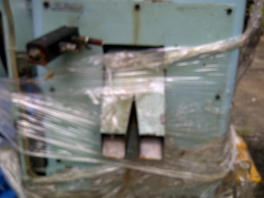 เครื่องปั๊มกดตัดหรือปั๊มชิ้นงานด้วย ไฮดรอลิค 4 เสา มีช่องป้อนงานเข้าและชิ้นออกอัตโนมัต เครื่องสภาพดี เครื่องปั๊มกดตัดหรือปั๊มชิ้นงานด้วย ไฮดรอลิค 4 เสา มีช่องป้อนงานเข้าและชิ้นออกอัตโนมัต เครื่องสภาพดี