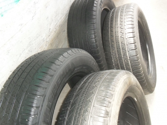ยาง MICHELIN 225/65R17 ปี10 สวยๆ 4 เส้น ราคา 2700 บาท