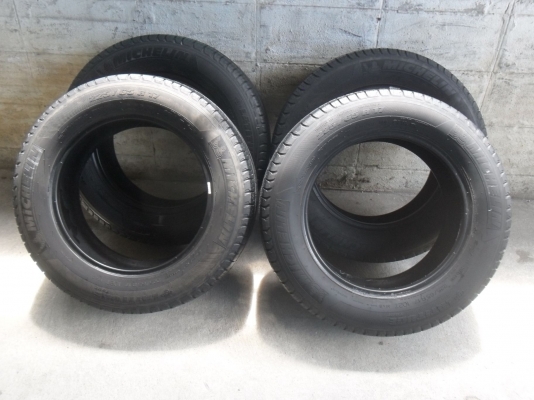 ยาง MICHELIN 225/65R17 ปี10 สวยๆ 4 เส้น ราคา 2700 บาท