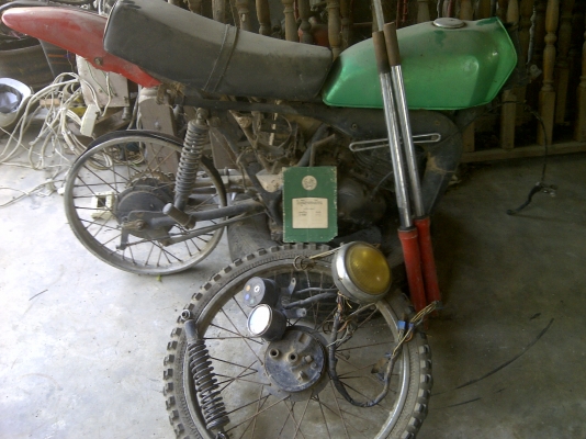 สายปั้นจัดไปคับ ts100 มีเล่มไม่มีชุดโอน ยกกองตามรูป