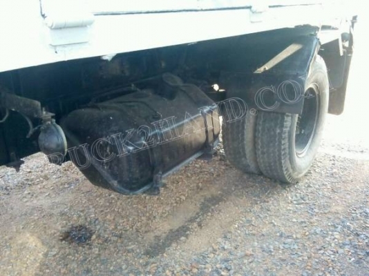 รถบรรทุก 6 ล้อดั้มพ์ HINO รุ่น KL300