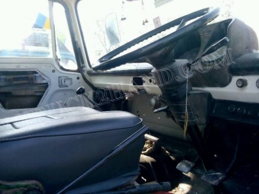 รถบรรทุก 6 ล้อดั้มพ์ HINO รุ่น KL300