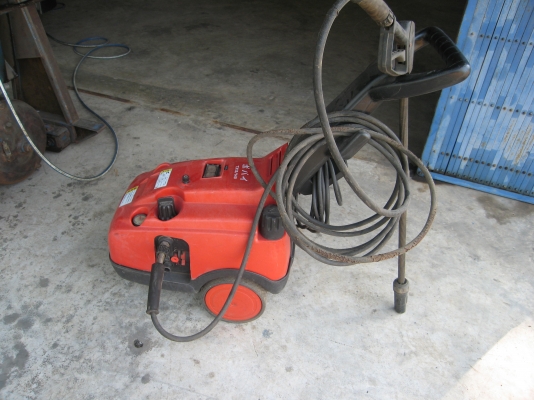 เครื่องล้างอัดฉีดแรงดันสูง  ใช้ไฟ3เฟส 380w  เก่านอก madein italy  3.8 kw 1400 R.P.M.