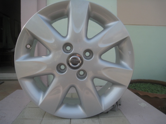 ขายล้อแม็กมือสอง Nissan march 15"x5.5" et 50 4รู100 ล้อทำสีมาใหม่ครับ ไม่มีซ่อม ไม่มีดุ้งครับ  สนใจติดต่อเล็กคลองสาม (081-3747940)