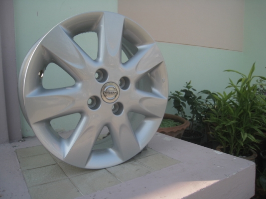 ขายล้อแม็กมือสอง Nissan march 15"x5.5" et 50 4รู100 ล้อทำสีมาใหม่ครับ ไม่มีซ่อม ไม่มีดุ้งครับ  สนใจติดต่อเล็กคลองสาม (081-3747940)