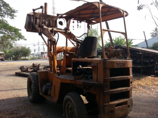 ขาย รถตัก ล้อยาง TCM พร้อมใช้ครับ ขาย รถตัก ล้อยาง TCM พร้อมใช้ครับ