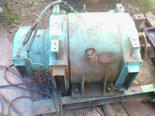 ขายไดปั่นไฟเปล่า  ขนาด  60  kVA  1000 RPM  แอมสูงมากครับ  220 V   2  สาย  ขาย 27000 บาท