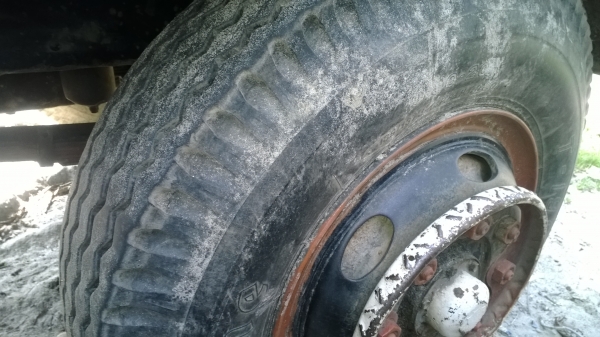 KT925 สิบล้อเพลาเดียว เดิมๆเครื่องEH700 คัสซีสวยดี เล่มพร้อมโอน...