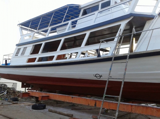 ต้องการขายเรือด่วน เรือบรรทุนักท่องเที่ยว ต้องการขายเรือด่วน เรือบรรทุนักท่องเที่ยว