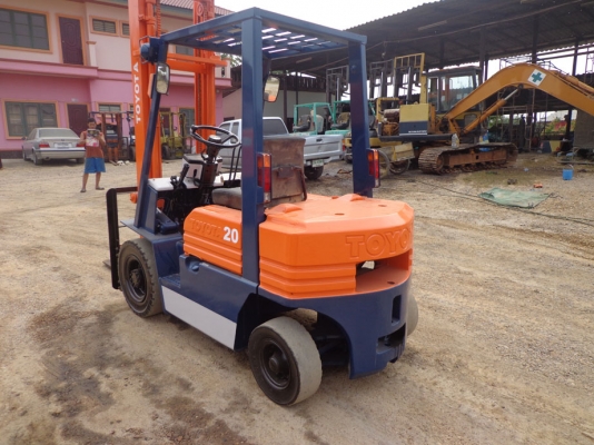 ขายรถยก TOYOTA 5FG20 เครื่องเบนซิน ติดต่อคุณจิ๊ด โทร. 089-7949488