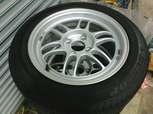 ☻ล้อแม็กซ์ พร้อมยางใหม่ ๆ ทั้งชุด ขอบ15 ราคาต่อรองได้ครับ