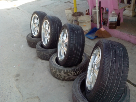 ขายแม็ก17 5รู114.3 พร้อมยาง215/50/17 กว้าง7.5 et25 jrd