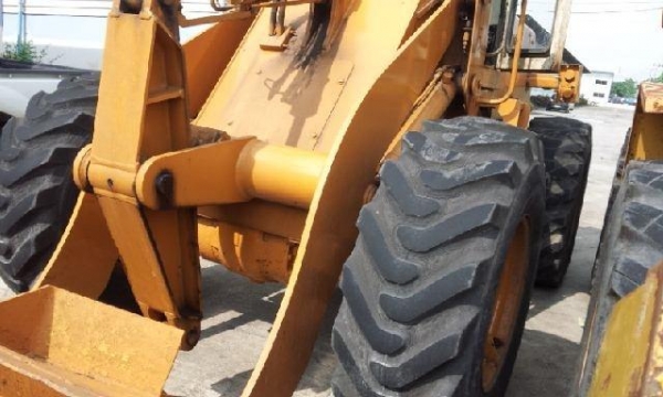 รถตักล้อยาง Komatsu 510 #14518 นำเข้าจากญี่ปุ่น รถจอดอยู่ที่โกดังเราในไทยค่ะ