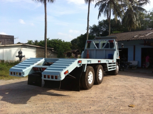 10ล้อเทเลอร์ บรรทุกแบคโฮ ISUZU ROCK 240บรรทุกแบคโฮ200