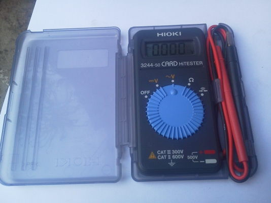 มัลติมิเตอร์ HIOKI ตัวเล็กจากญี่ปุ่นหน้าปัดใหญ่ชัดเจนมากสภาพสวยพ่านการใช้งานมาน้อยมากเหมือนใหม่ ใส่กระเป๋าเสือได้สบาย