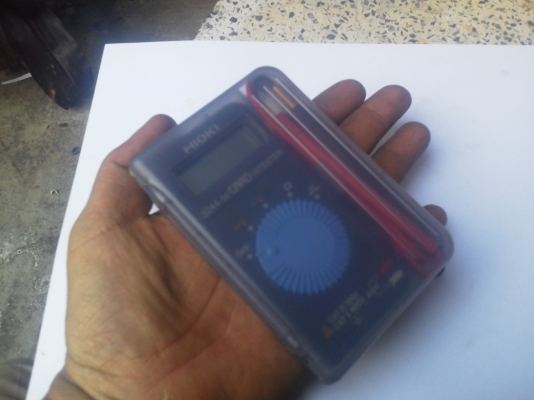 มัลติมิเตอร์ HIOKI ตัวเล็กจากญี่ปุ่นหน้าปัดใหญ่ชัดเจนมากสภาพสวยพ่านการใช้งานมาน้อยมากเหมือนใหม่ ใส่กระเป๋าเสือได้สบาย