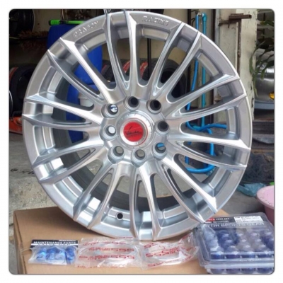 ขายล้อแม็กใหม่100\% ลาย Dragon Racing ขอบ15 4รู100/114 ราคา 9,500 บาท ของแถมเพียบ!!!