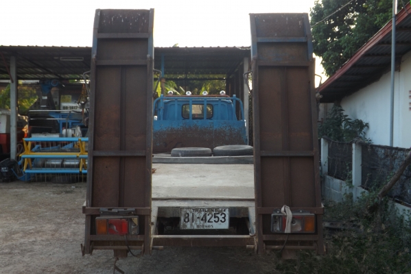 ขายรถบบรรทุก 6 ล้อ ลากรถเกี่ยวข้าว