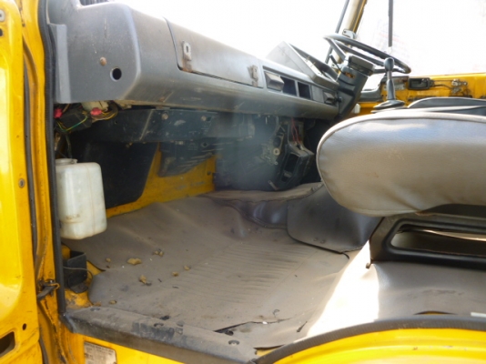 แสงฟ้าเต้นรถ////ขาย10ล้อNISSAN-UD-CDA12M 177แรง ยาว6.10เมตร แสงฟ้าเต้นรถ////ขาย10ล้อNISSAN-UD-CDA12M 177แรง ยาว6.10เมตร