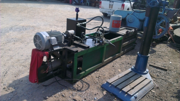 Sell> ขายแท่นอัดกระดาษแนงนอนมือสอง ราคาถูกครับ เพ่งต่อมาใหมา ใช้งานได้เป็นอย่างดีครับ มอเตอร์ 10HP นครปฐมครับ