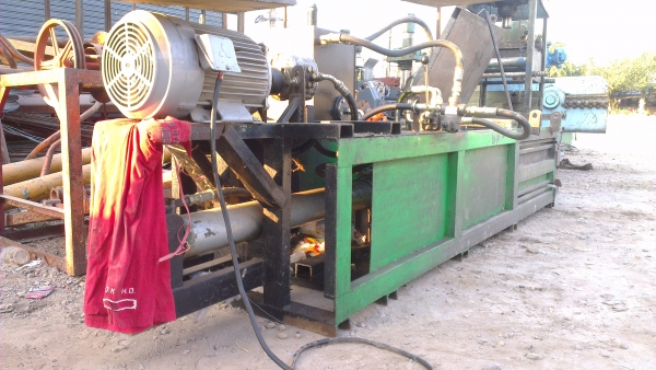 Sell> ขายแท่นอัดกระดาษแนงนอนมือสอง ราคาถูกครับ เพ่งต่อมาใหมา ใช้งานได้เป็นอย่างดีครับ มอเตอร์ 10HP นครปฐมครับ