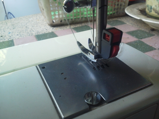 จักรเย็บผ้า JUKI ของญี่ปุ่นพร้อมใช้งานได้เลยมีลายและทำรั่งดุมได้ในตัว