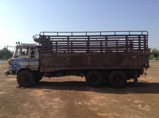 ***380,000*** 10 ล้อเพลาเดียว KT925 ช่วงล่าง F18 เครื่อง EH700 168 HP คัสซีสวยใช้ได้ ทะเบียนพร้อมโอน