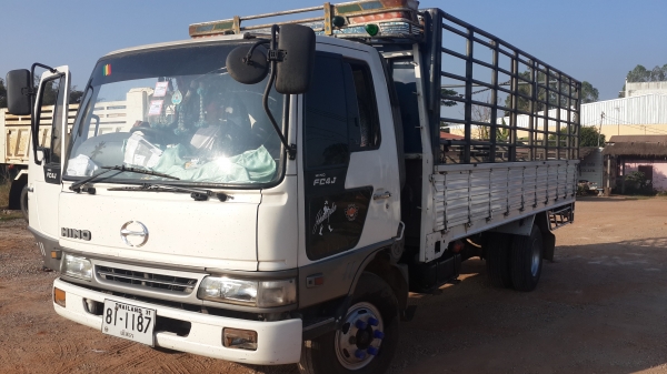 ขายด่วนหกล้อดั้ม HINO FC4J ยาว5.5เมตรสภาพเดิมๆพร้อมใช้งานจองโทร0801515451