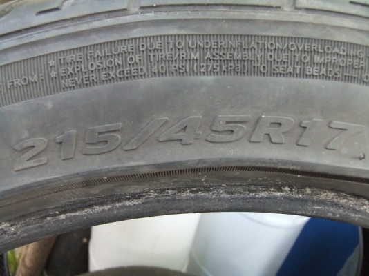 ยางเปอร์เซ็นต์สภาพสวยR17 ยางเปอร์เซ็นต์สภาพสวยR17