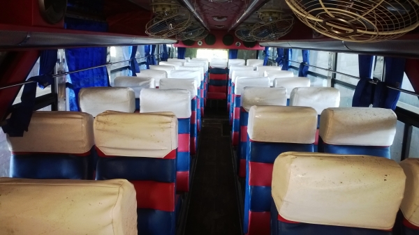 รถบัสHINO 33ที่นั่ง สวยน่าใช้ ยาว8.5ม. ระบบพัดลม เครื่อง คัสซีสวย...เล่มพร้อม..