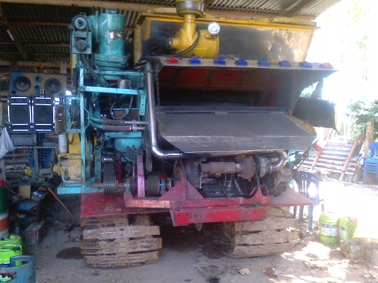 รถเกี่ยวข้าวไทยเส็งอุ้มน่าเอาไปใช้สวยๆ485000 รถเกี่ยวข้าวไทยเส็งอุ้มน่าเอาไปใช้สวยๆ485000