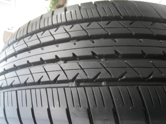 ขายล้อแม็ก new vios 16"x6" et51 4รู100 + ยาง Bridgestone Turanza er33 195/50r16 ยางผลิตสัปดาห์ที่21 ปี13 ยังมองเห็นตุ่มอยู่บ้าง2เส้นครับ ขายทั้งชุด 16,900 บาทครับ สนใจติดต่อเล็กคลองสามครับ (081-3747940)