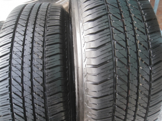 ขายล้อแม็กป้ายแดง toyota fortuner 17"x7.5" et30 6 รู 139.7 + ยาง bridgestone dueler h/t 684II 265/65r17 ยางผลิตสัปดาห์ที่ 37-1เส้น 41-3 เส้น ปี13 ตุ่มที่หน้ายางมีทุกเส้นครับ ขายทั้งชุด 29,900 บาทครับ สนใจติดต่อเล็กคลองสามครับ (081-3747940)