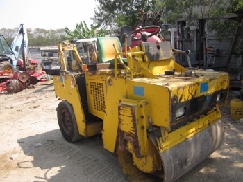 ขาย- รถบด สั่นสะเทือน แบบนั่งขับ BOMAG: BW121AC หน้าเหล็ก หลังยาง มือสองญี่ปุ่น พร้อมใช้งาน