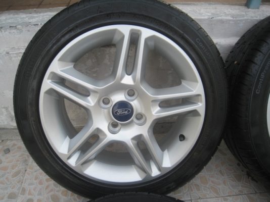 ขายล้อแม็ก Ford fiesta ป้ายแดง 16"x6" et47 4รู100 + ยาง Continental contipremium Contact2 195/50r16 ยางผลิตสัปดาห์ที่ 10,3 เส้นและ12,1เส้น ปี13 ตุ่มที่หน้ายางมีทุกเส้นครับ toyota, mazda, suzuki ใส่ได้ครับ ขายทั้งชุด 12,900 บาทครับ สนใจติดต่อเล็ก