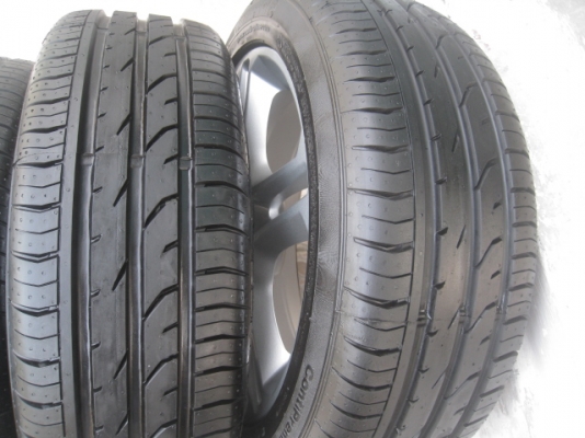 ขายล้อแม็ก Ford fiesta ป้ายแดง 16"x6" et47 4รู100 + ยาง Continental contipremium Contact2 195/50r16 ยางผลิตสัปดาห์ที่ 10,3 เส้นและ12,1เส้น ปี13 ตุ่มที่หน้ายางมีทุกเส้นครับ toyota, mazda, suzuki ใส่ได้ครับ ขายทั้งชุด 12,900 บาทครับ สนใจติดต่อเล็ก