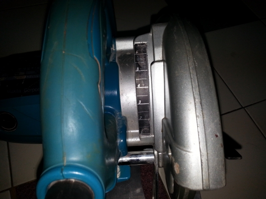 ขายเลื่อยวงเดือนmakitaรุ่น5007NFขนาด7"กำลัง1,800WสภาพสวยๆมีหลอดไฟLEDส่องสว่างในที่มืด