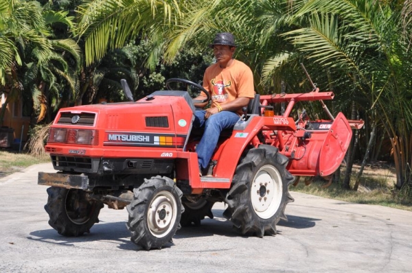 ขายรถไถ MITSUBISHI 4WD พร้อมโรตารี่หลัง สภาพสวยเดิมญี่ปุ่นไม่เคยใช้งานในไทย 89,000 บาท