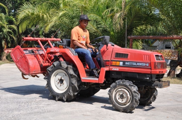 ขายรถไถ MITSUBISHI 4WD พร้อมโรตารี่หลัง สภาพสวยเดิมญี่ปุ่นไม่เคยใช้งานในไทย 89,000 บาท