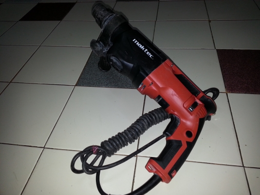 ขายสว่านโรตารี่MAKTECรุ่นMT870(710W)สภาพสวยๆๆครับ