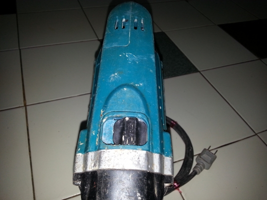 ขายสว่านไฟฟ้ายี่ห้อmakitaรุ่นHp1630(710W) 2ระบบสามารถเจาะกระแทกปูนได้ ขายสว่านไฟฟ้ายี่ห้อmakitaรุ่นHp1630(710W) 2ระบบสามารถเจาะกระแทกปูนได้