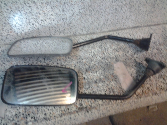 กระจกมองข้างจิ๊ปมิตซู และ ไฟเลี้ยวหน้าซ้ายและขวา 1ชุด