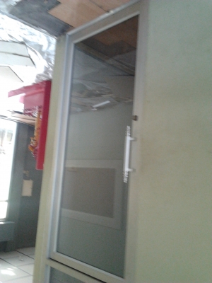 ขายด่วน ประตูหน้าต่างกระจกบานสวิงขอบอลูเนียมมีวงกบสามารถนำไปใช้ได้เลย ขายถูกจร้าท่านใดสนใจ ติดต่อ ด่วน มาก่อนได้ก่อน 089-3530206 ขายด่วน ประตูหน้าต่างกระจกบานสวิงขอบอลูเนียมมีวงกบสามารถนำไปใช้ได้เลย ขายถูกจร้าท่านใดสนใจ ติดต่อ ด่วน มาก่อนได้ก่อน 089-3530206