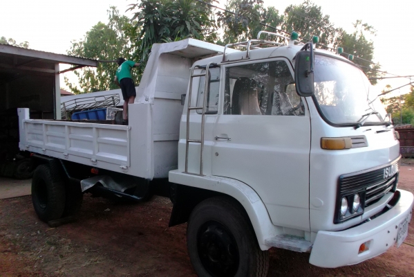 ขายด่วนรถ6ล้อJCMดรั้มเครือง145แรงม้ายาง900สภาพดี