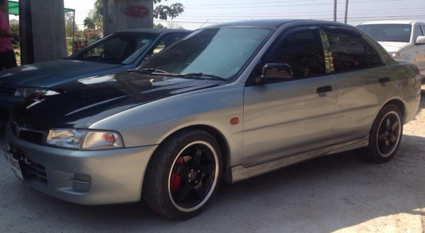 ***ขายแล้วครับขอบคุณ Truck2hand ขายรถเก๋ง อีคาร์ สภาพสวยๆ MITSU LANCER 1.6 Autoโฉมท้ายเบ็นซ์ ปี40/97 เครื่องเดิมเกียร์เดิม ไม่แก๊ส เครื่องแน่นแรง ภายในหุ้มหนังสวยสุด พ.พาวเวอร์ กระจกไฟฟ้า แอร์เย็น ล้อแม็กสวย ยางสวย4เส้น สีสันสวยรถมีเคลียร์สีมาบางจุด หน้า-