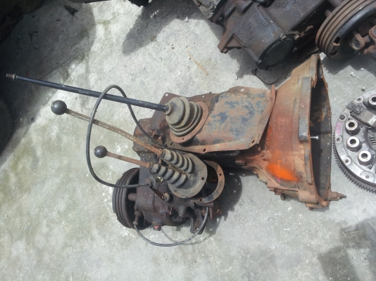 เกียร์จิ๊ปมิตซู 4 เกียร์ เข้าแบบนิ่มๆๆสามารถชนกะเครื่อง 4D56  หรือ 4g53  ได้เลย เพิ่งเปิดตู้มาครับ