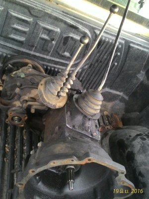 เกียร์จิ๊ปมิตซู 4 เกียร์ เข้าแบบนิ่มๆๆสามารถชนกะเครื่อง 4D56  หรือ 4g53  ได้เลย เพิ่งเปิดตู้มาครับ