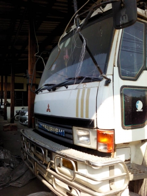 ขายด่วนรถห้างแท้ 10ล้อ Mitsubishi เพลาเดียว  195แรงม้า ปี42