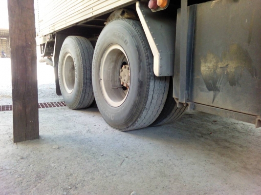 ขายด่วนรถห้างแท้ 10ล้อ Mitsubishi เพลาเดียว  195แรงม้า ปี42