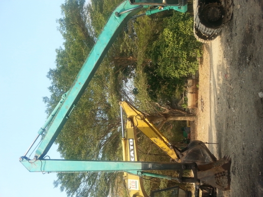 ขาย100 L-3 พร้อมบูมยาว14เมตรกระบอกพร้อมบุ่งกี๋จะเอาโป๊ะด้วยก็ขาย